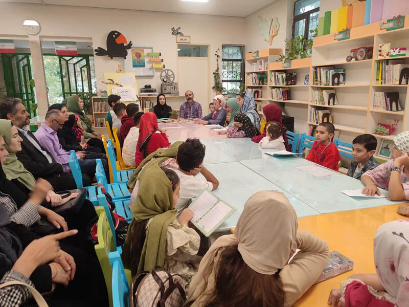 1358306-1 نشستهای ادبی «عطر باران» در مراکز کانون استان اردبیل برگزار شد