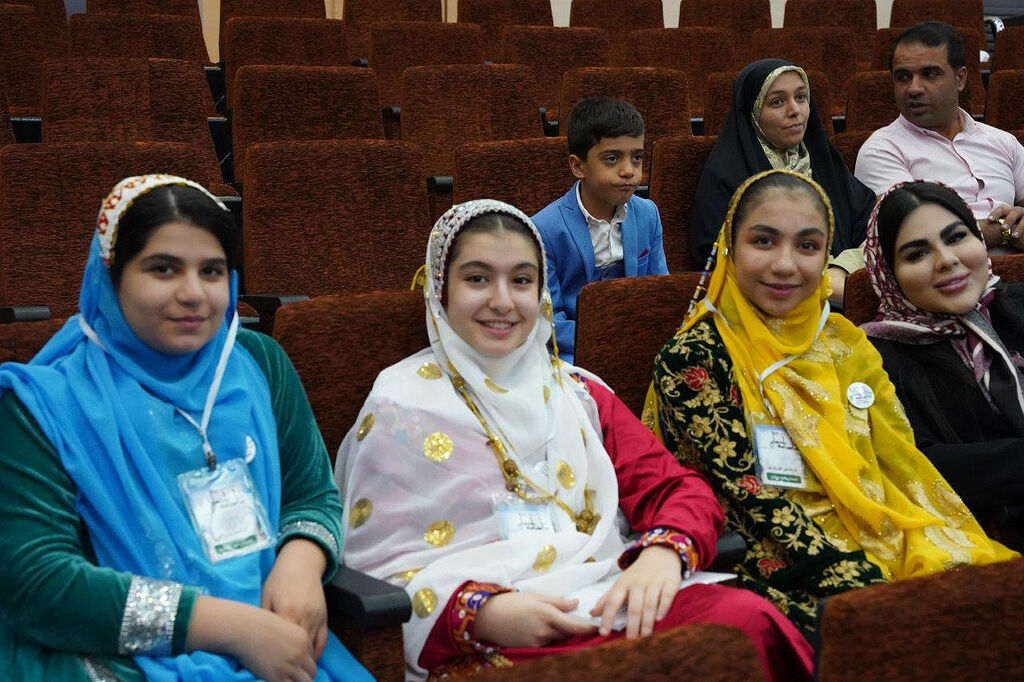 1358335-1 «ایران قهرمان»؛ روایت افتخار جشنوارهی شاهنامهخوانی در شهرکرد