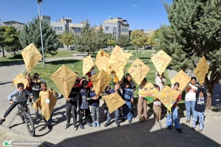 جشنواره بادبادک‌ها به مناسبت هفته ملی کودک در همدان برگزار شد