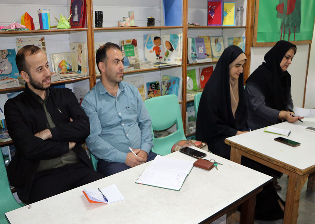 1358590-1 ۳۲ مربی کانون گیلان، اصول سرود و نتخوانی را فراگرفتند