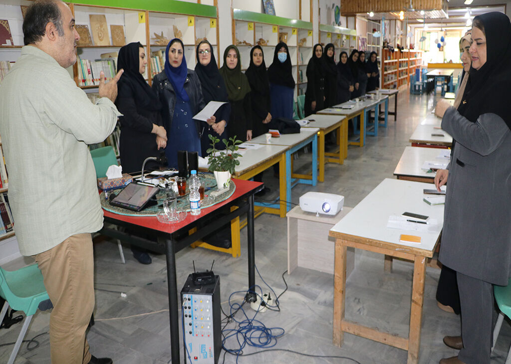 1358602-1 ۳۲ مربی کانون گیلان، اصول سرود و نتخوانی را فراگرفتند