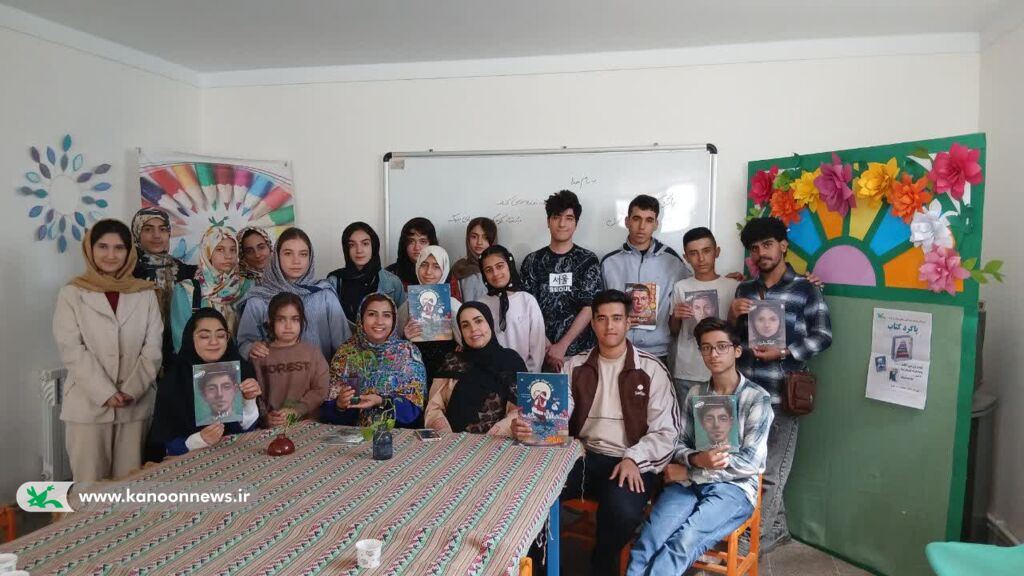 1358875-1 پایان پلهی اول «پاگرد کتاب» با نقد و بررسی ۱۰ عنوان کتاب در مراکز ادبی زنجان