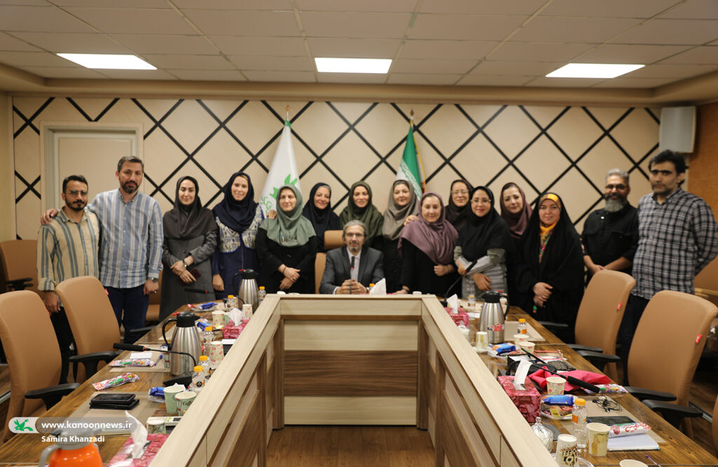 1359129-1 رمز موفقیت موسیقی کودک سادگی و پیوند با ریشههای ملی است