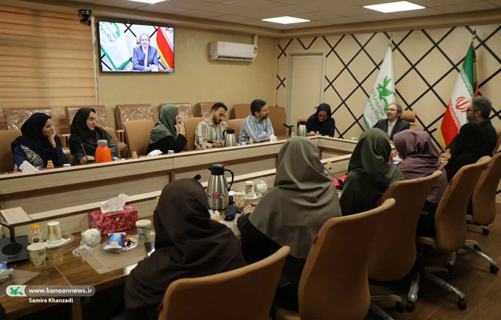 1359130-1 رمز موفقیت موسیقی کودک سادگی و پیوند با ریشههای ملی است