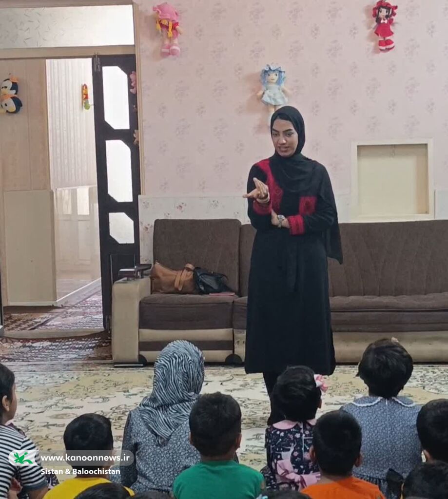 1359232-1 برگزاری رویداد «روز کودک، روز قصه» در کانون پرورش فکری سیستان و بلوچستان با حضور گرم کودکان و بزرگترها