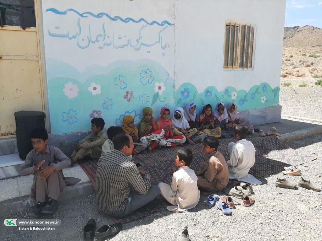 1359235-1 برگزاری رویداد «روز کودک، روز قصه» در کانون پرورش فکری سیستان و بلوچستان با حضور گرم کودکان و بزرگترها