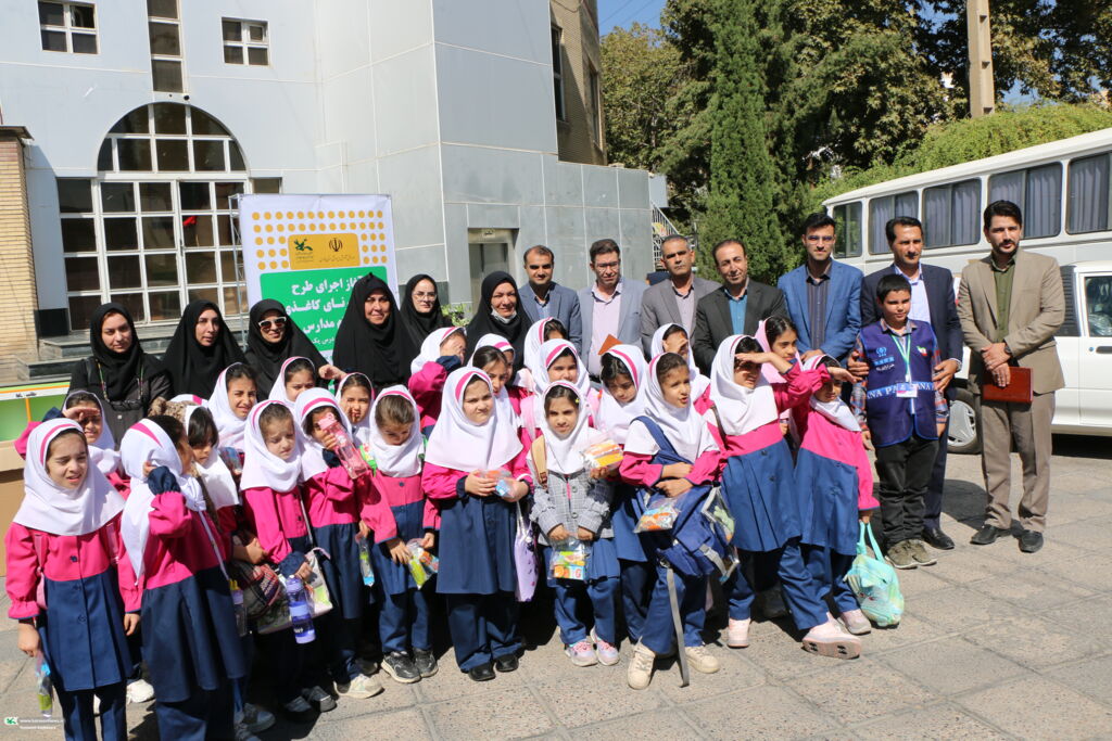 1359386-1 رونمایی از طرح ملی «هزار درنای کاغذی» در استان فارس