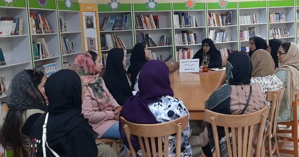 1359837-1 نشست فرزندپروری با موضوع مسئولیتپذیری کودکان و نوجوانان در کانون البرز برگزار شد