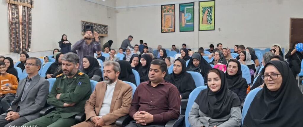 1359856-1 «جشن فرشتهها» در مرکز کنگاور برگزار شد