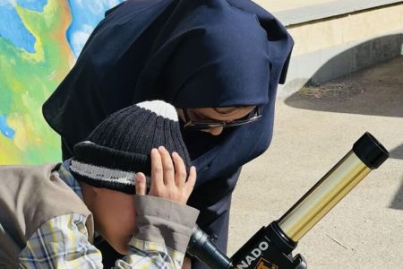 مرکز علوم و نجوم زنجان هفته جهانی فضا را با حضور بیش از ۵۰۰ دانش‌آموز برگزار کرد