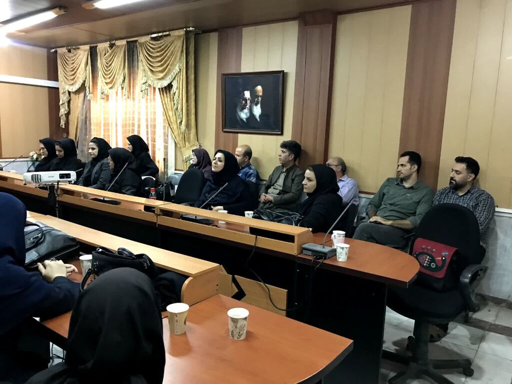 1360091-1 نشست کارشناس هنرهای نمایشی کانون کشور با مربیان کانون کرمانشاه