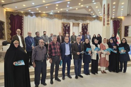 تقدیر از مربی کتابخانه پستی نیشابور به عنوان داور «جشنواره فردا»