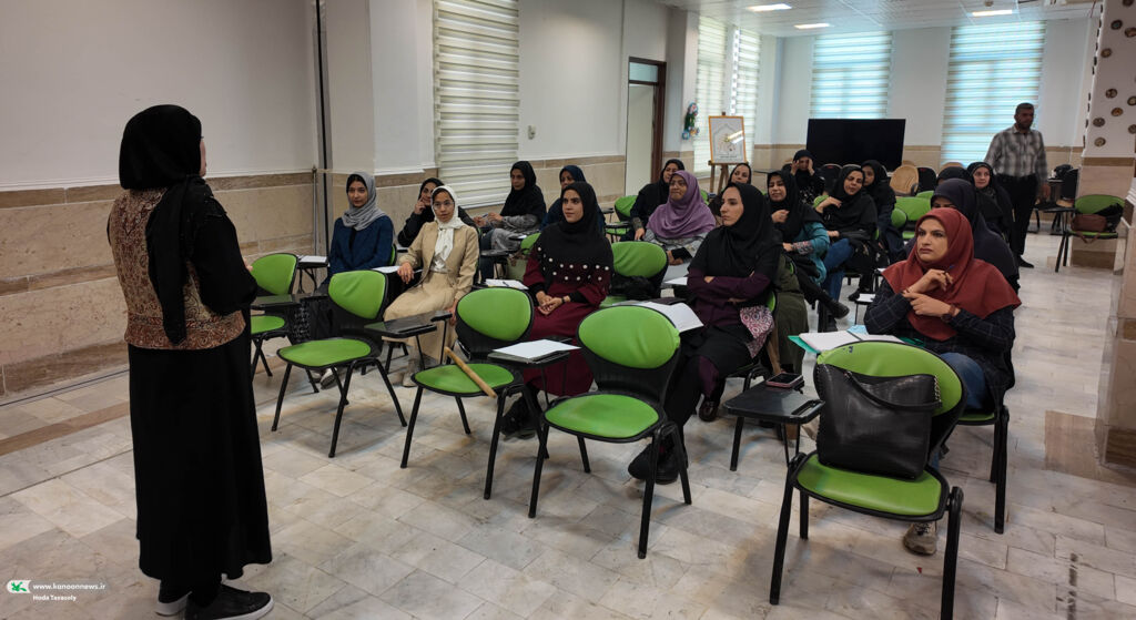 1360197-1 روایت عشق و پهلوانی در کارگاه آموزش نقالی کانون قم