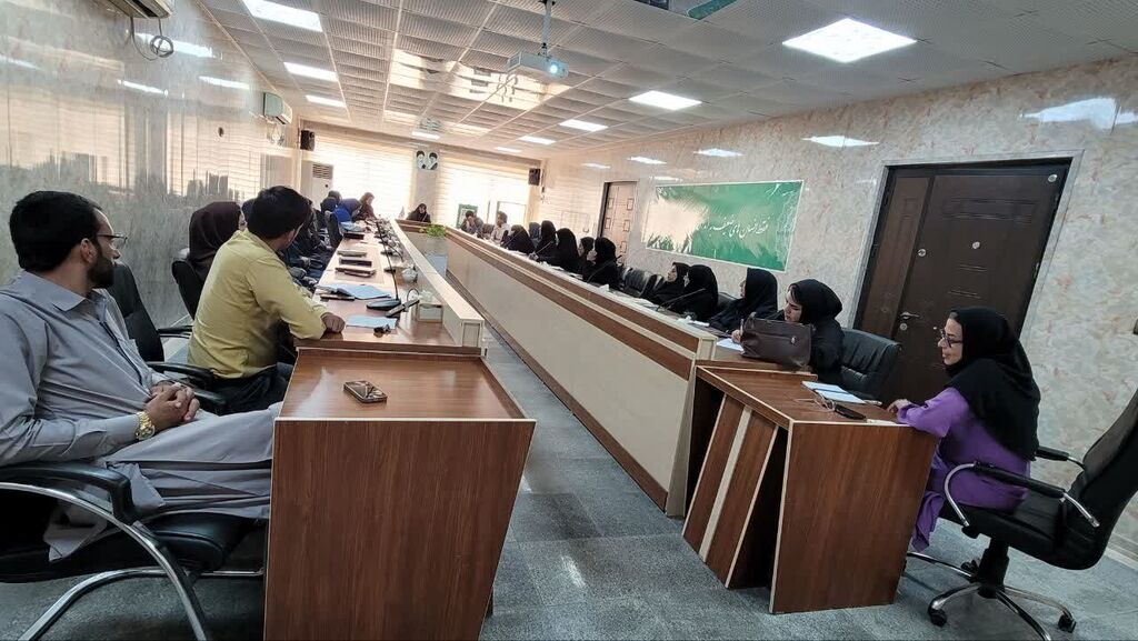 1360471-1 آغاز دوره آموزشی تخصصی ویژه مسئولان و مربیان کانون پرورش فکری کودکان و نوجوانان هرمزگان