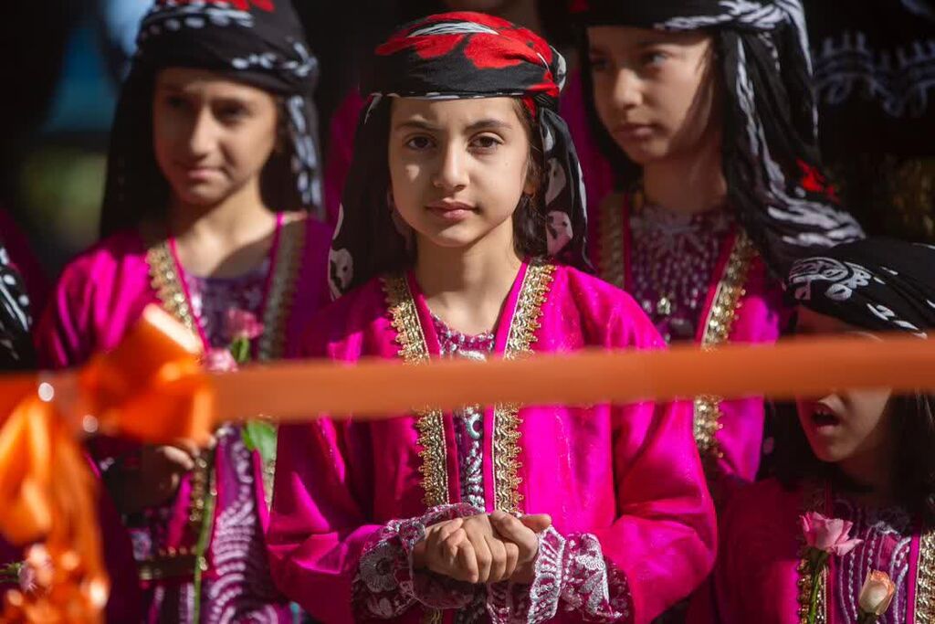 1360489-1 نخستین جشنواره پیاز و گردو در هرسین