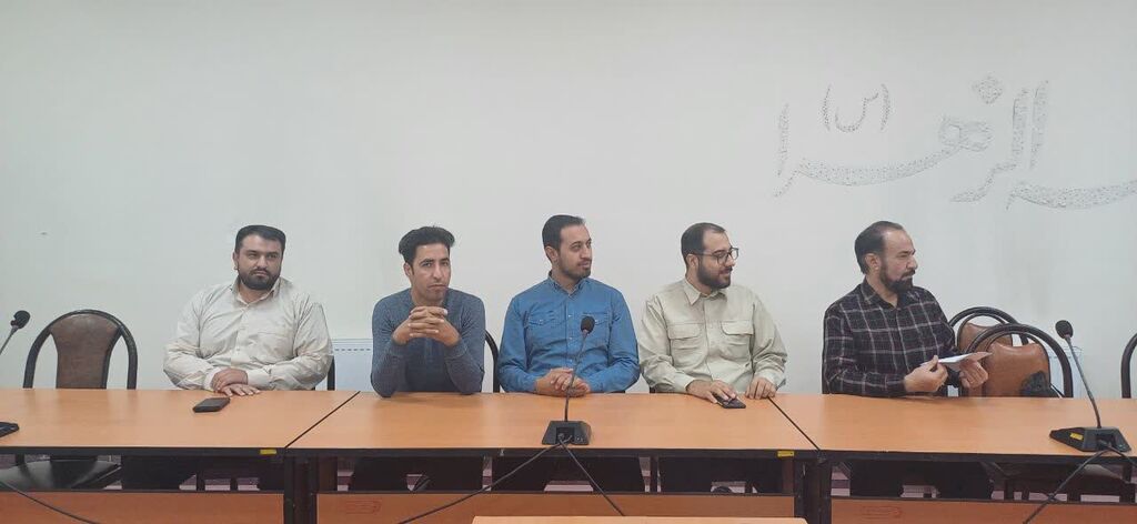 1360544-1 مربیان کانون رساله حقوق امام سجاد (ع) و کتاب طرح کلی را مطالعه کنند