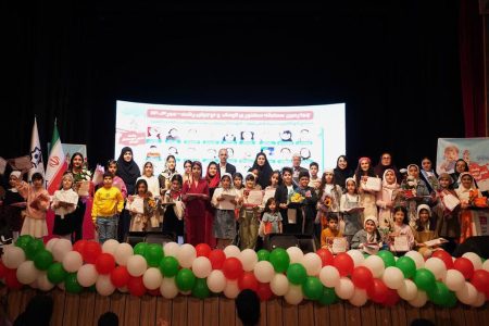 پرورش مهارت بیان و اعتمادبه‌نفس کودکان با برگزاری مسابقه سخنوری در رشت