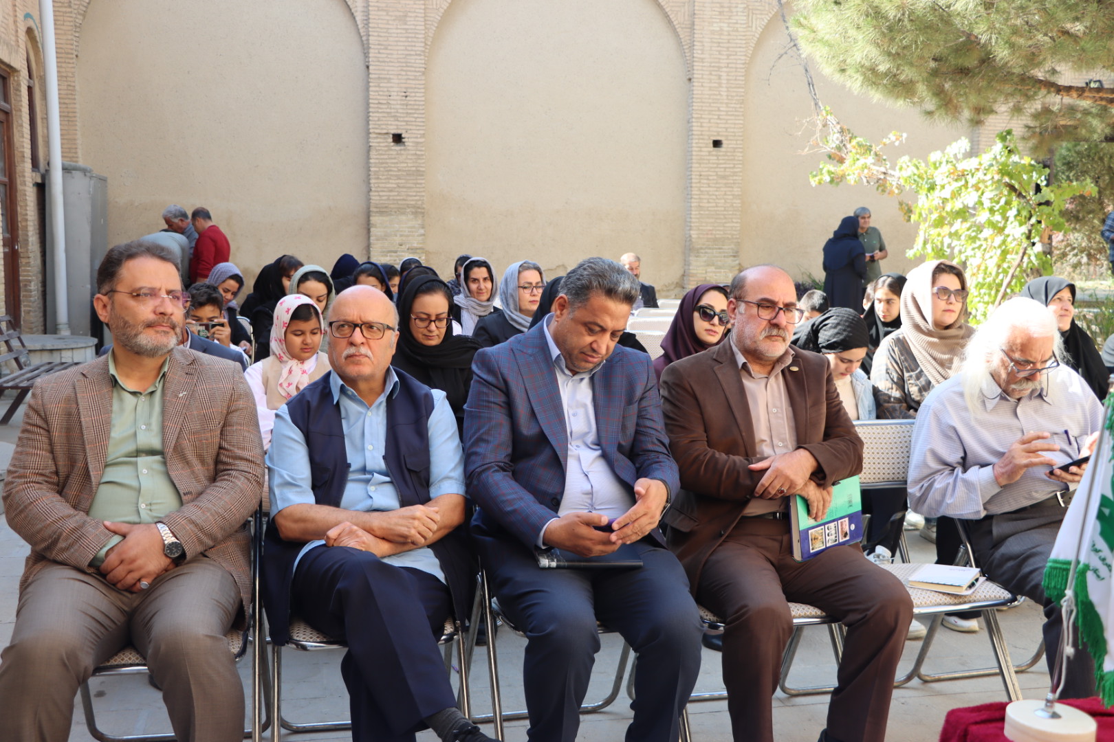 1360688-2 نشست ادبی «از ایراک تا اراک» در هفته فرهنگی اراک