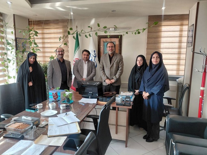 1360704-1 دیدارهای جداگانه مدیرکل کانون با رئیس مجمع نمایندگان استان و نائب رئیس کمیسیون اقتصادی مجلس شورای اسلامی