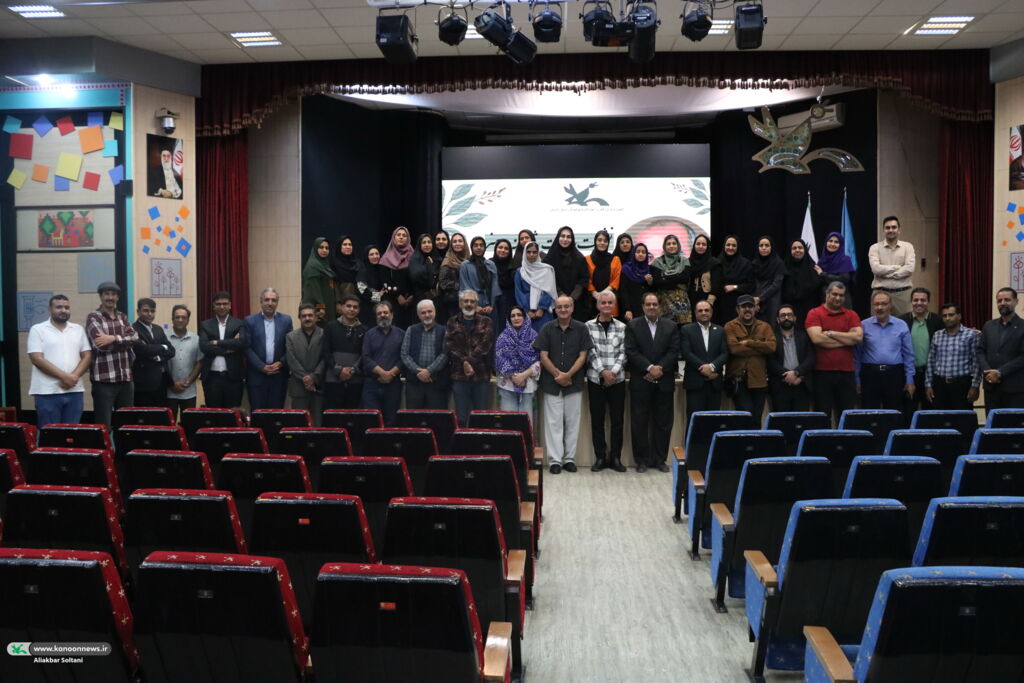 1360766-1 خاطرههای خوب کودکی نجاتبخش انسان است