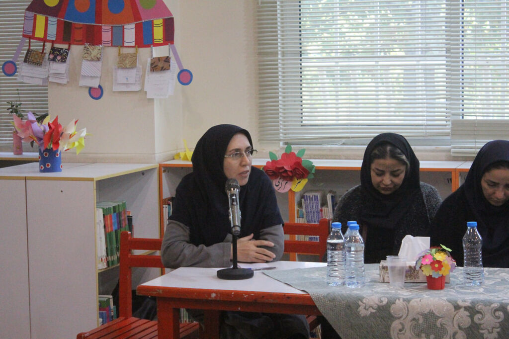 1360829-1 علامتی : حضرت زینب (س) بهترین الگو برای تربیت در میدان