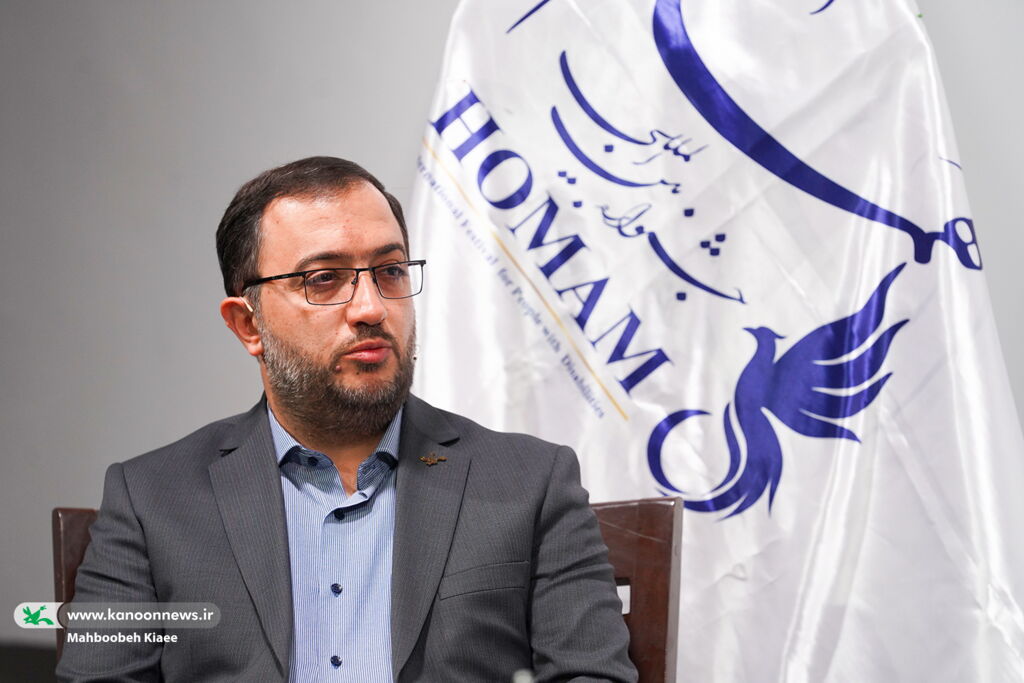 کودکان با نیازهای ویژه باید دیده شوند/ هنر در کانون ابزار تربیت و رشد است