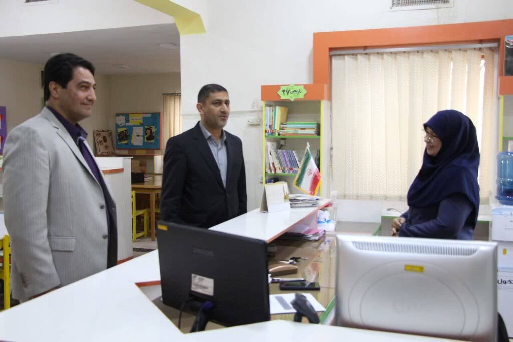 1360968-1 بازدیدفرماندار پیشوا ازکانون پرورش فکری کودکان و نوجوانان و تبریک هفته ملی کودک