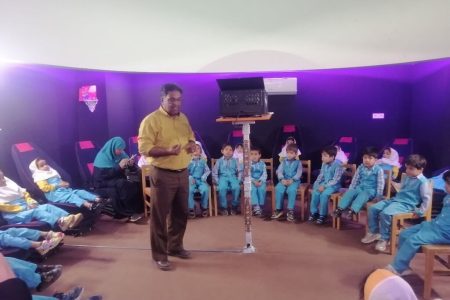 تقویت روحیه علمی و خلاقیت کودکان در مراکز کانون خراسان جنوبی