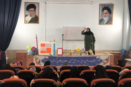 نشست تخصصی قصه‌گویی در مرکز فرهنگی‌هنری شماره چهار کانون اردبیل برگزار شد