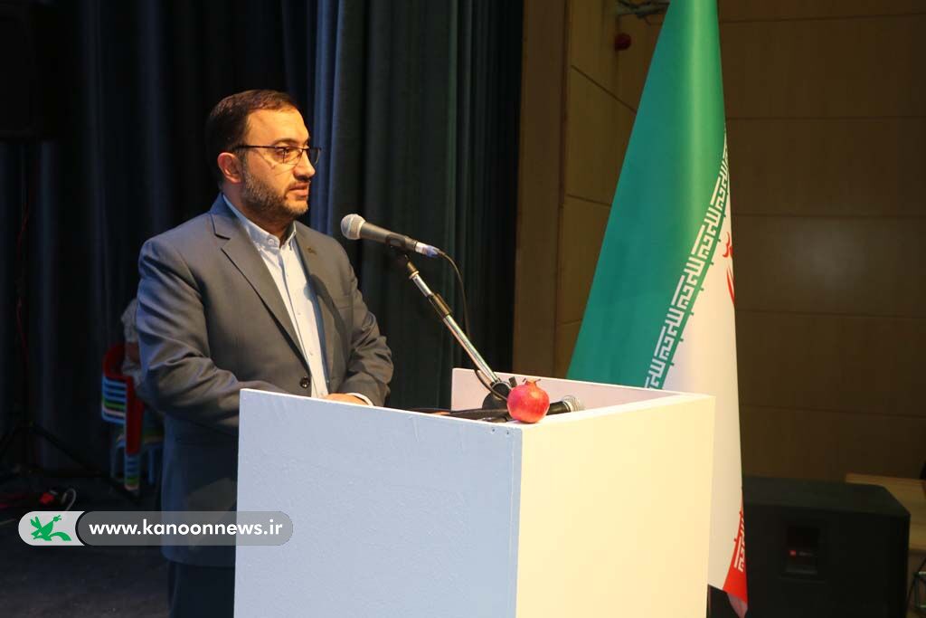 شعر نیاز اساسی کودک است