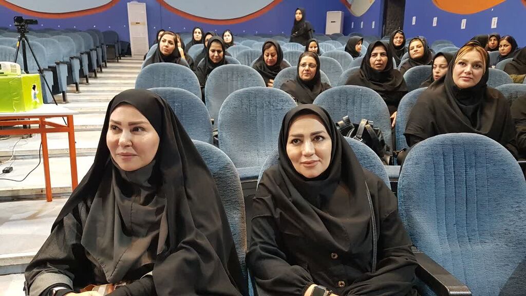 برگزاری کارگاه آموزشی قصه‌گویی با محوریت «کارگردانی قصه» در کانون کرمانشاه