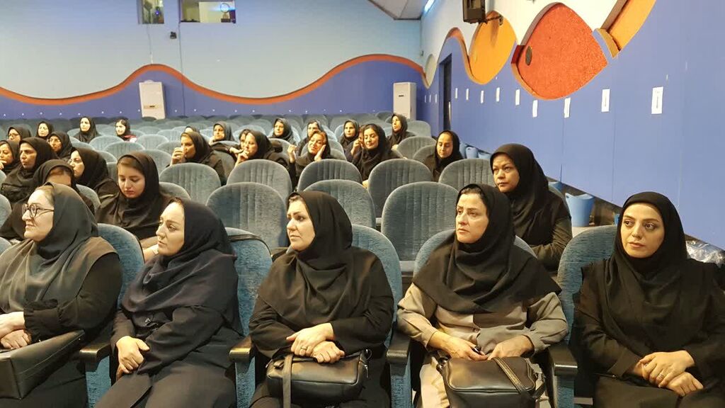 برگزاری کارگاه آموزشی قصه‌گویی با محوریت «کارگردانی قصه» در کانون کرمانشاه