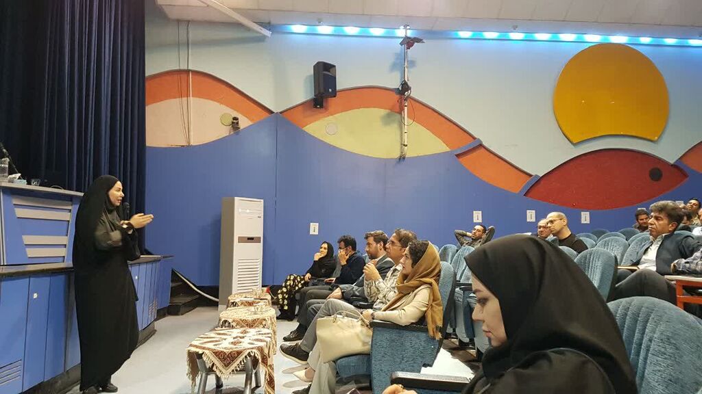 برگزاری کارگاه آموزشی قصه‌گویی با محوریت «کارگردانی قصه» در کانون کرمانشاه