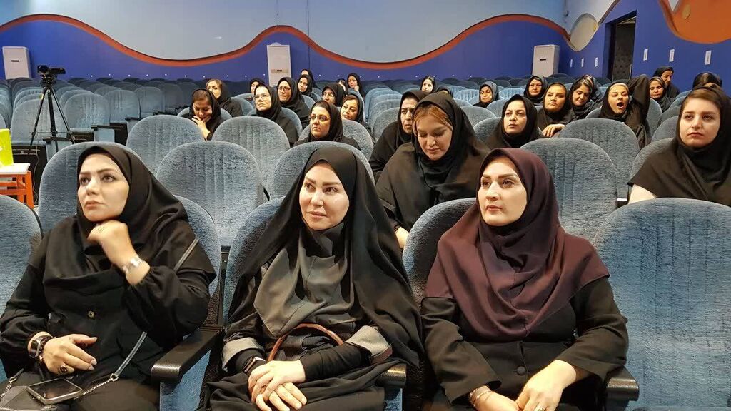 برگزاری کارگاه آموزشی قصه‌گویی با محوریت «کارگردانی قصه» در کانون کرمانشاه