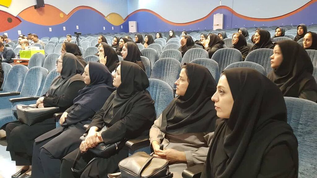 برگزاری کارگاه آموزشی قصه‌گویی با محوریت «کارگردانی قصه» در کانون کرمانشاه