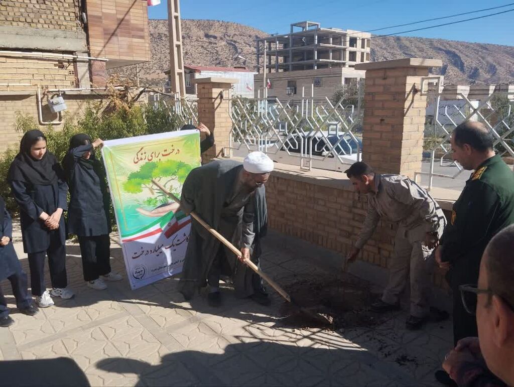 ‌به مناسبت میلاد باسعادت حضرت زینب (س)وروز پرستاربرگزارشد