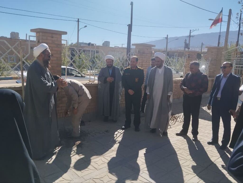 ‌به مناسبت میلاد باسعادت حضرت زینب (س)وروز پرستاربرگزارشد