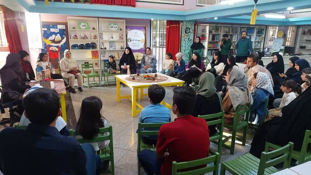 سومین برنامه «هزاردستان» در مرکز علوم و نجوم زنجان با نوای شعر حافظ برگزار شد