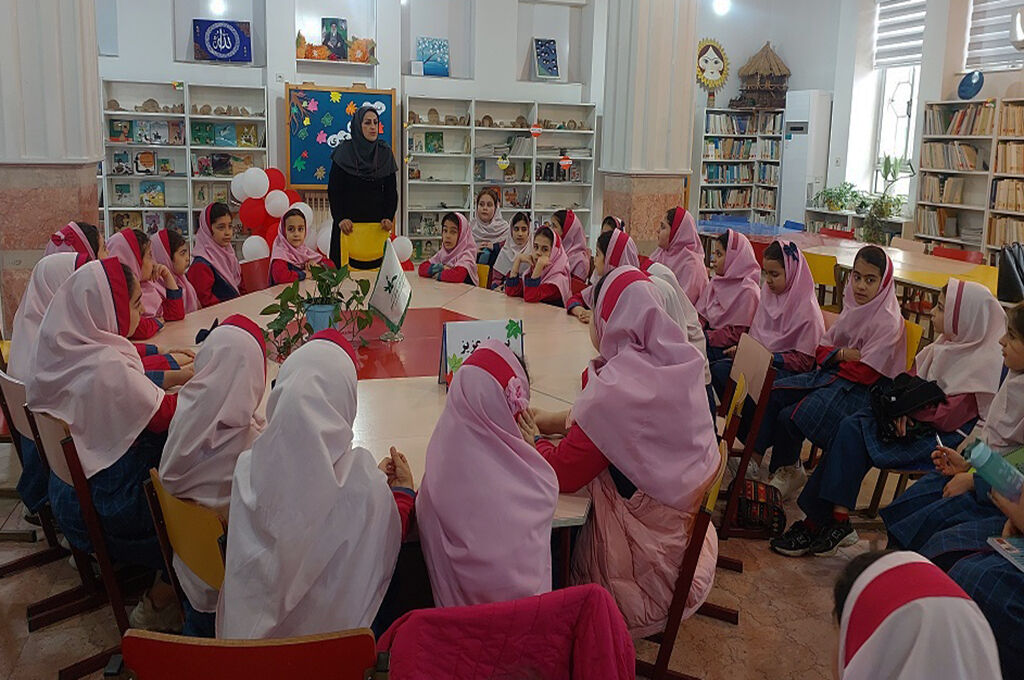 روایت پرستار رزمنده دفاع مقدس از سال‌های مقاومت و ایثار/ ناهید محمدی از روحیه زینب‌گونه پرستاران گفت