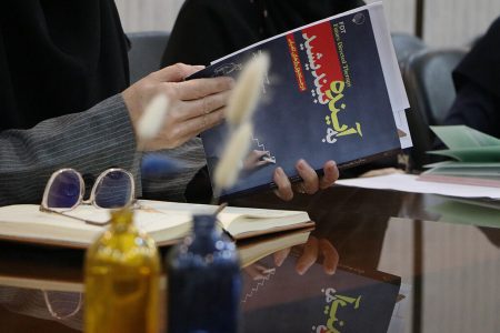 سه‌شنبه‌های با کتاب در کانون گیلان؛ گامی برای ترویج فرهنگ مطالعه میان کارکنان