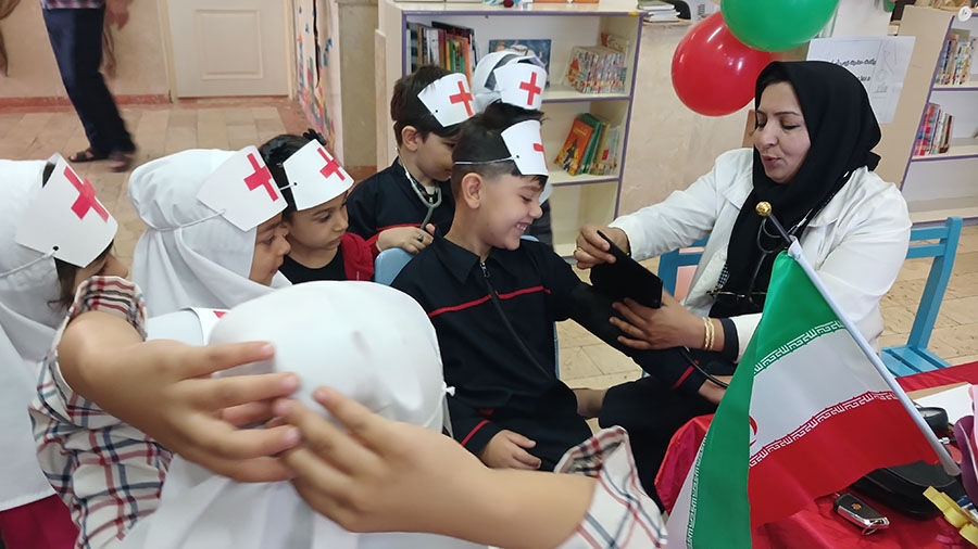 1361773-1 مراکز کانون انگوت و هشجین سالروز ولادت حضرت زینب (س) و روز پرستار را گرامی داشتند