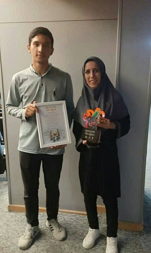 1361781-1 چهار عضو ادبی مراکز کانون استان اصفهان برگزیده جشنواره ملی شعر شاهینشهر شدند