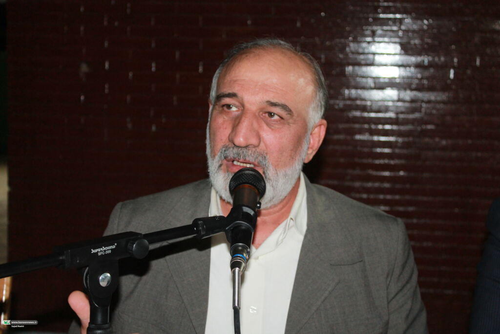 1361788-1 دورهمی صمیمی همکاران حفاظت فیزیکی کانون اهواز به مناسبت میلاد حضرت زینب(س)