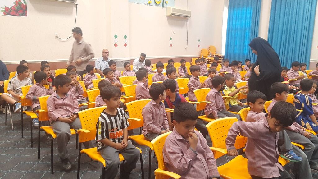 1361843-1 روزی شاد و آموزنده برای نوخوانهای مرکز خنج