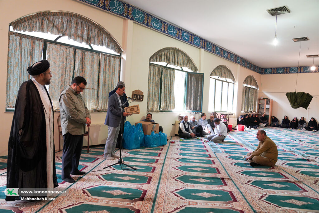 1361937-1 آیین تجلیل از نمازگزاران کانون پرورش فکری برگزار شد