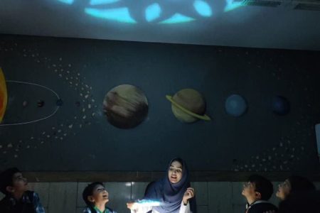 پرورش نوآوران فردا در کارگاه «نور و سایه»