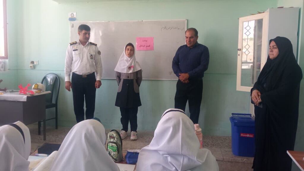 1362037-1 آموزش پدافند غیرعامل به دانشآموزان قصرشیرین