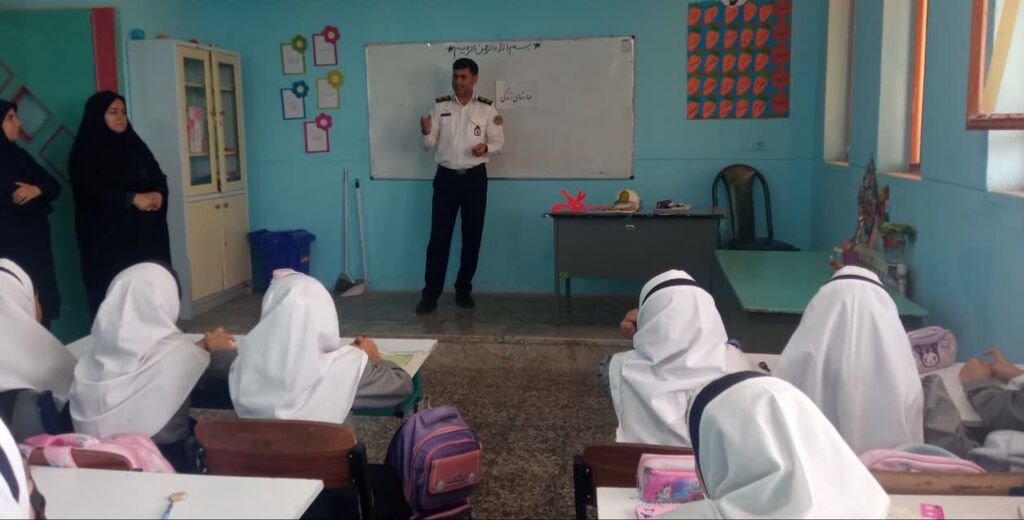 1362039-1 آموزش پدافند غیرعامل به دانشآموزان قصرشیرین