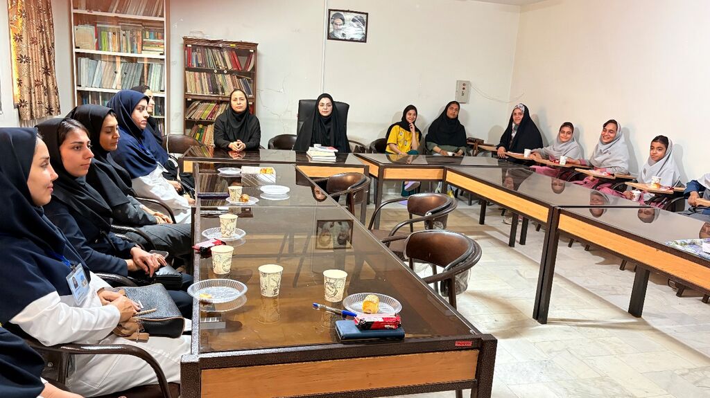 1362051-1 روایت مهربانی در روز ولادت حضرت زینب (س)