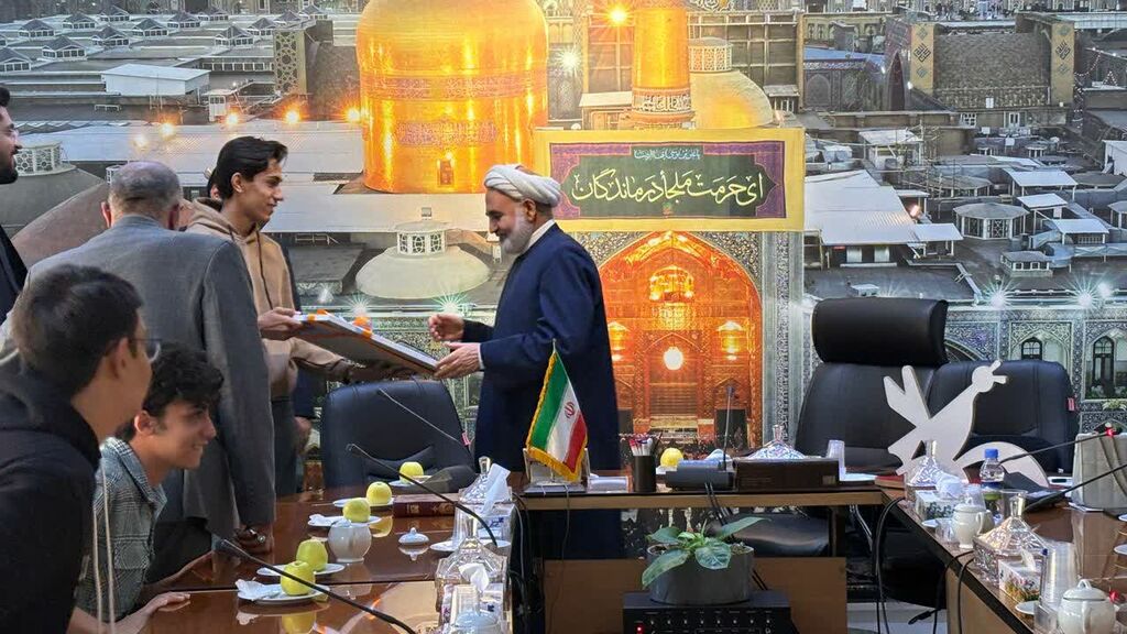 1362297-1 اعضای نوجوان کانون با معاون استاندار دیدار کردند